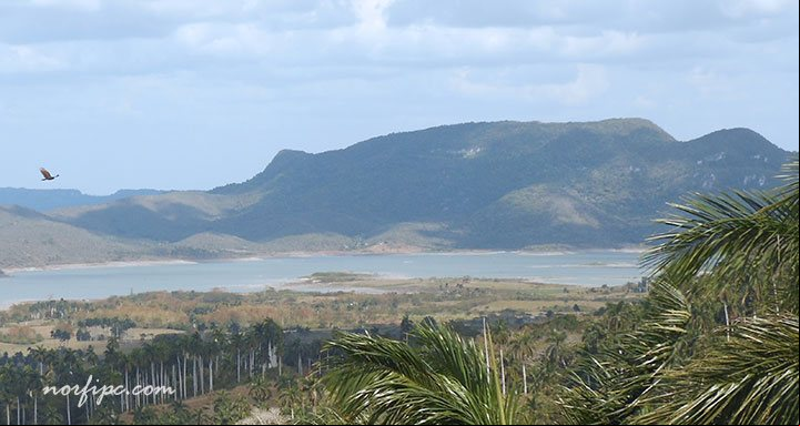 El Pan de Matanzas desde un mirador en la Sierra de Arcos de Canasí